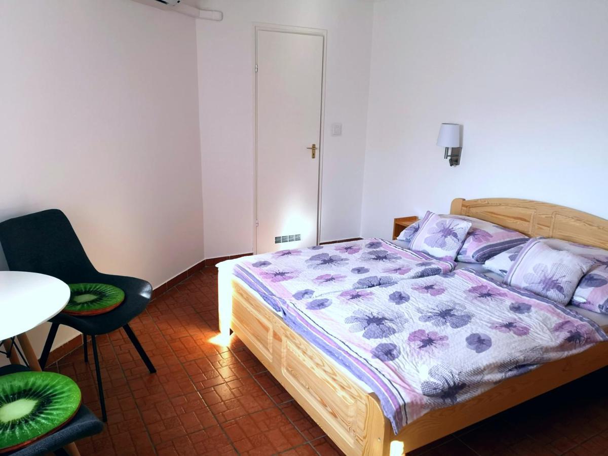 Apartman Kaszas Garden Mosonmagyaróvár Exterior foto