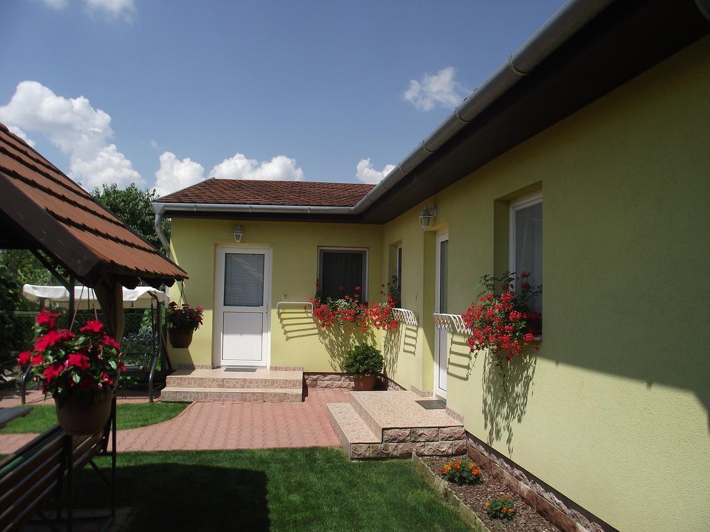 Apartman Kaszas Garden Mosonmagyaróvár Exterior foto