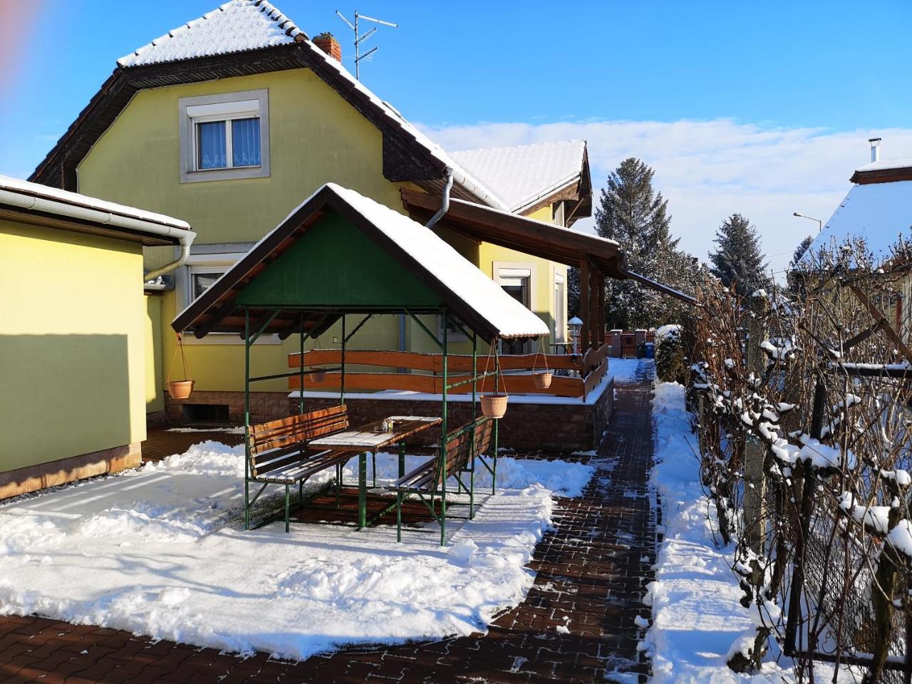 Apartman Kaszas Garden Mosonmagyaróvár Exterior foto